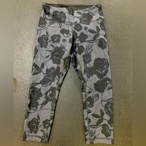 Lululemon running leggings, size 6
